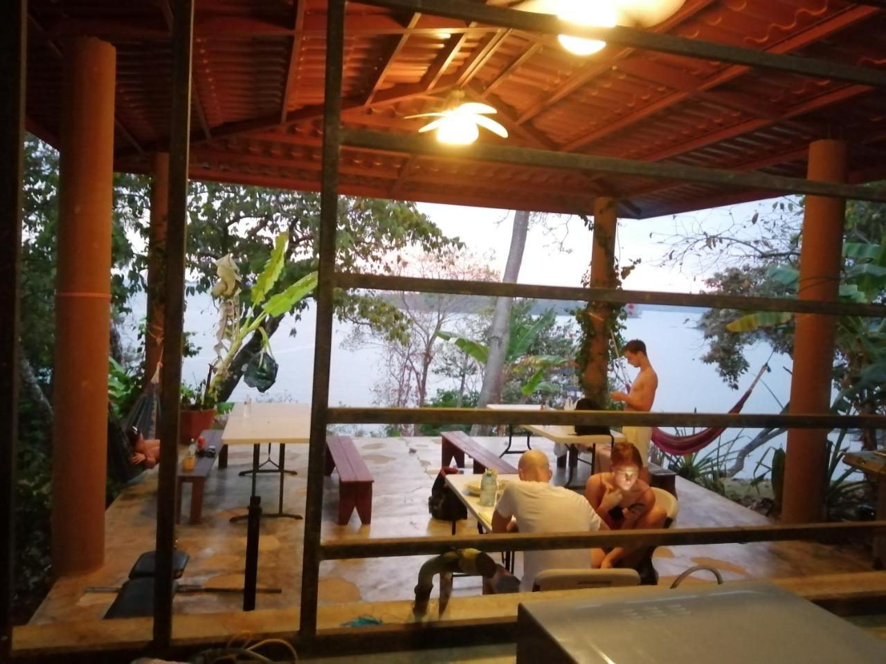 Howlers Bay Hotel Boca Chica Exterior foto